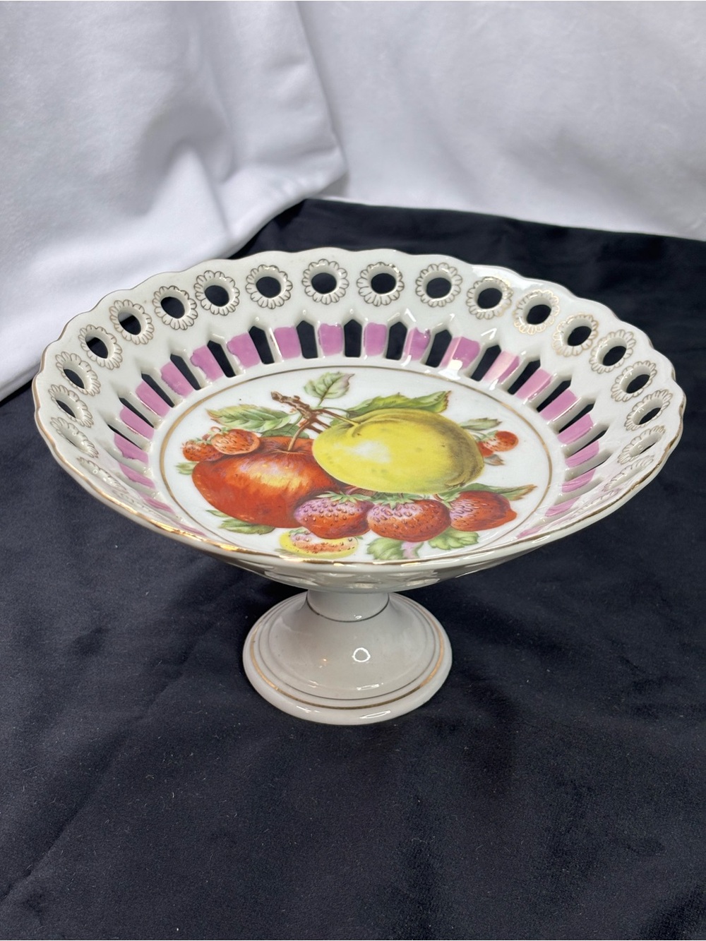 Vintage White Reticulated Pedestal Compote Fruit Bowl 8" ROYAL HALSEY Fine China - Picture 2 of 7